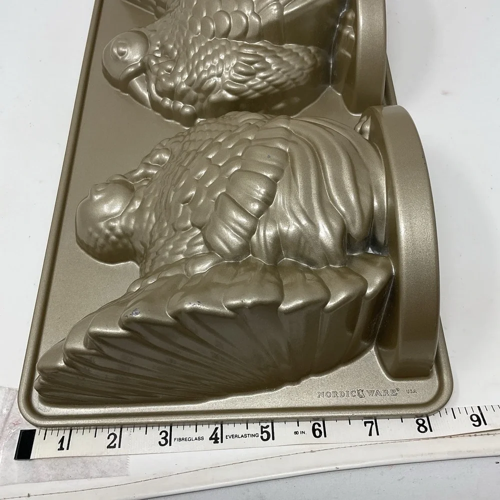 Nordic Ware Turkey Cake Pan 3D 10 Cup Cast Aluminum Thanksgiving USA